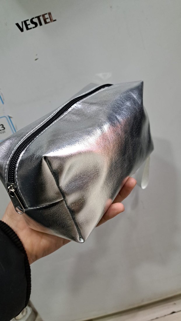 Gri Kadın Makyaj Çantası - Görsel 3