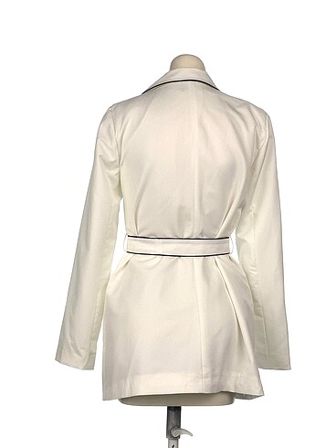 38 Beden Trendyol & Milla Blazer %70 İndirimli.