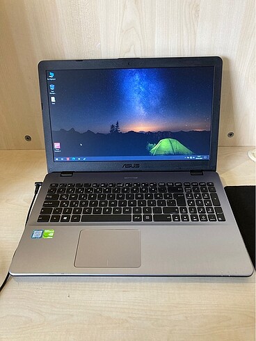 Asus Laptop i7 16GB