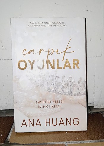 Çarpık Oyunlar - Ana Huang