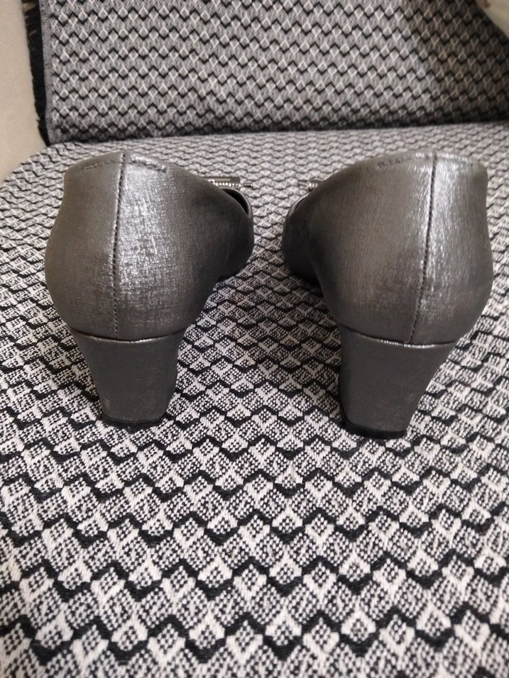 Gri Yılan Desenli Tokalı Kadın Topuklu Ayakkabı - Görsel 5