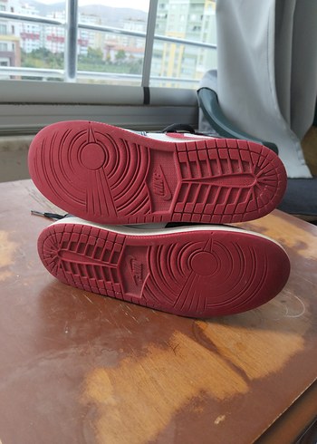 ORJİNAL AİR JORDAN 1MİD GYM RED BASKETBOL AYAKKABI 33 BUÇUK NO - Görsel 5