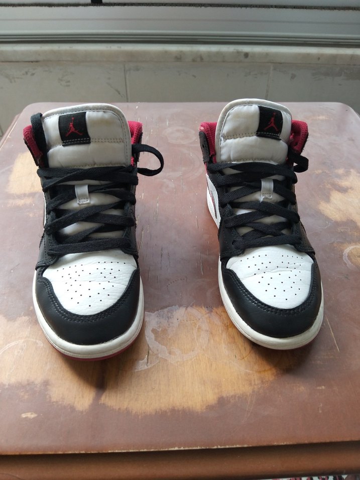 ORJİNAL AİR JORDAN 1MİD GYM RED BASKETBOL AYAKKABI 33 BUÇUK NO - Görsel 2