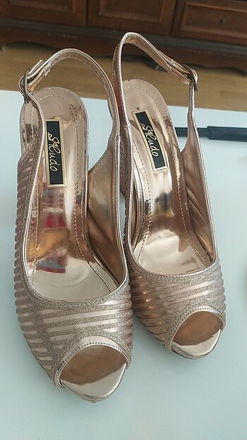 Gold topuklu ayakkabı  - Görsel 8