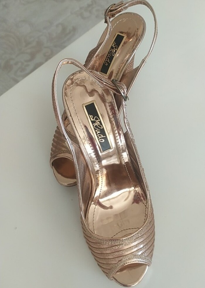 Gold topuklu ayakkabı  - Görsel 3