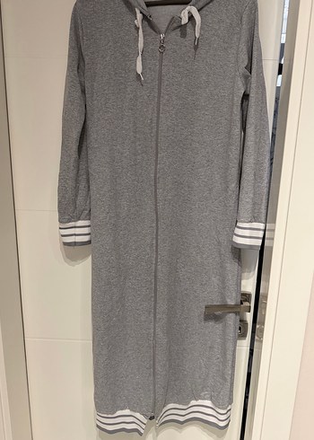 Uzun Gri Kadın Kapüşonlu Spor Elbise - Görsel 3