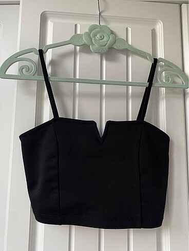 Siyah Crop