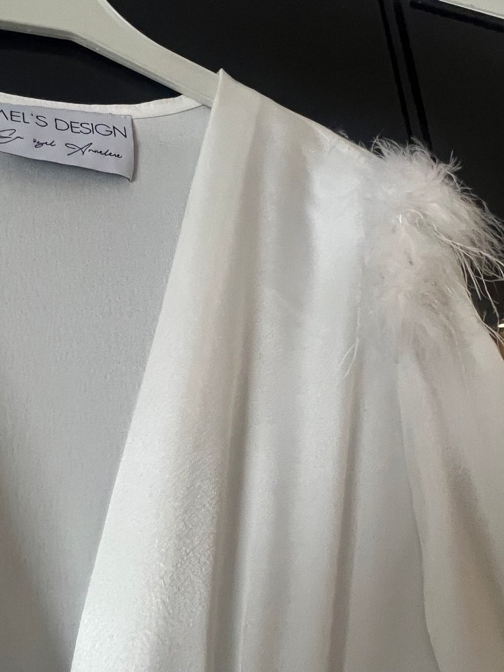 Uzun Beyaz V Yakalı Lohusa Sabahlığı - Görsel 4