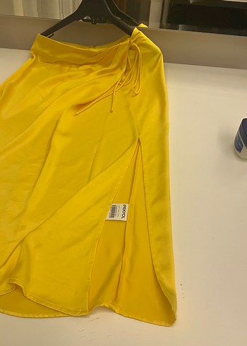 İpekyol Sarı Midi Kadın Drapeli Saten Etek - Görsel 3