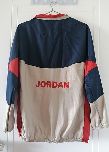m Beden Jordan Yağmurluk 