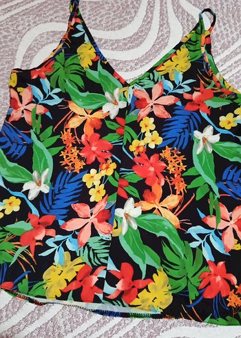 Renkli V Yakalı Fırfırlı Kadın Bluz - Görsel 3