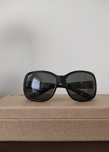 RayBan Kadın Güneş Gözlüğü 
