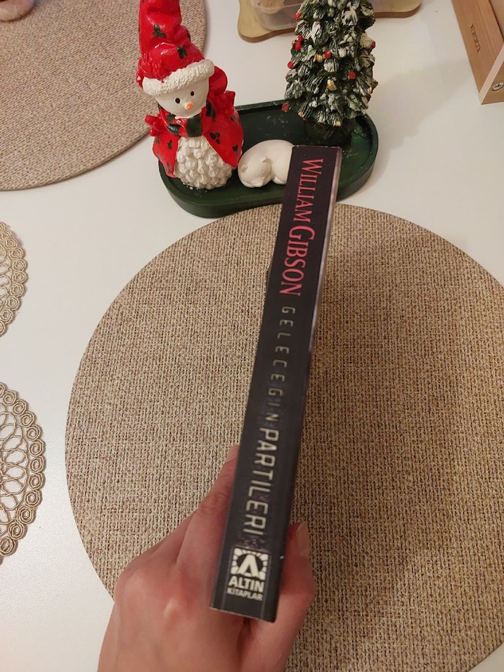 William Gibson - Geleceğin Partileri Romanı - Görsel 3