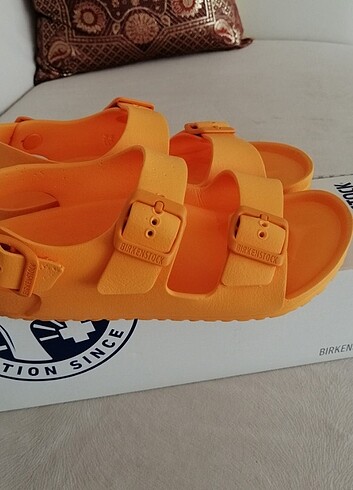 34 Beden turuncu Renk BIRKENSTOCK çocuk ayakkabısı