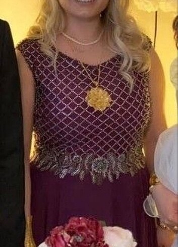 Nişan elbisesi 