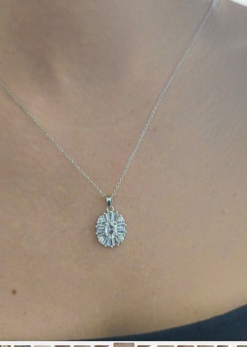 Zincir Detaylı Minimalist Midi Kolye - Görsel 2