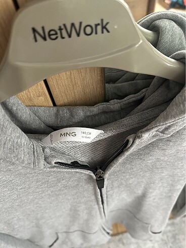 10 Yaş Beden Mango sweatshirt