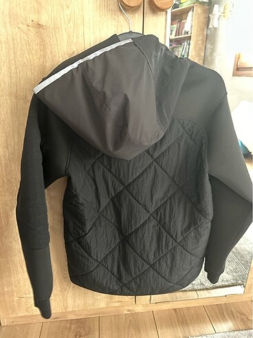 11-12 Yaş Beden siyah Renk Zara suni kauçuk spor ceket