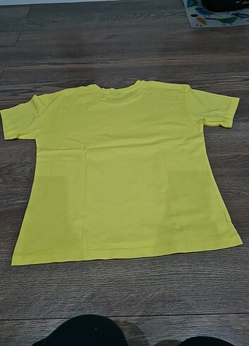 13-14 Yaş Beden sarı Renk Hummel Tshirt