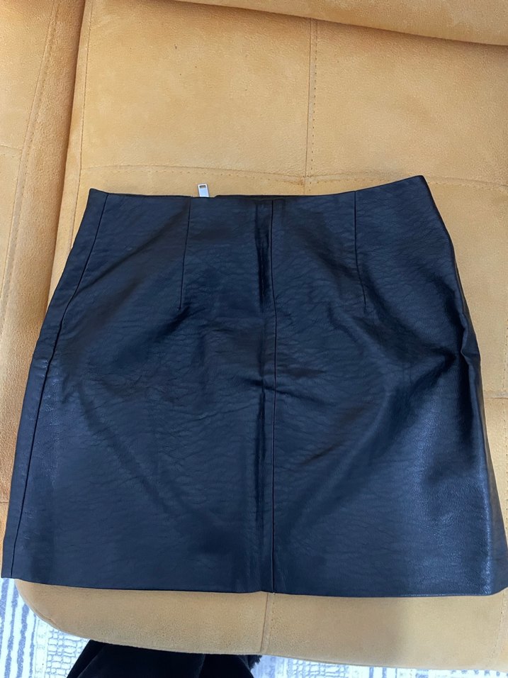 Fermuarlı Nakışlı Siyah Deri Mini Etek - Görsel 3