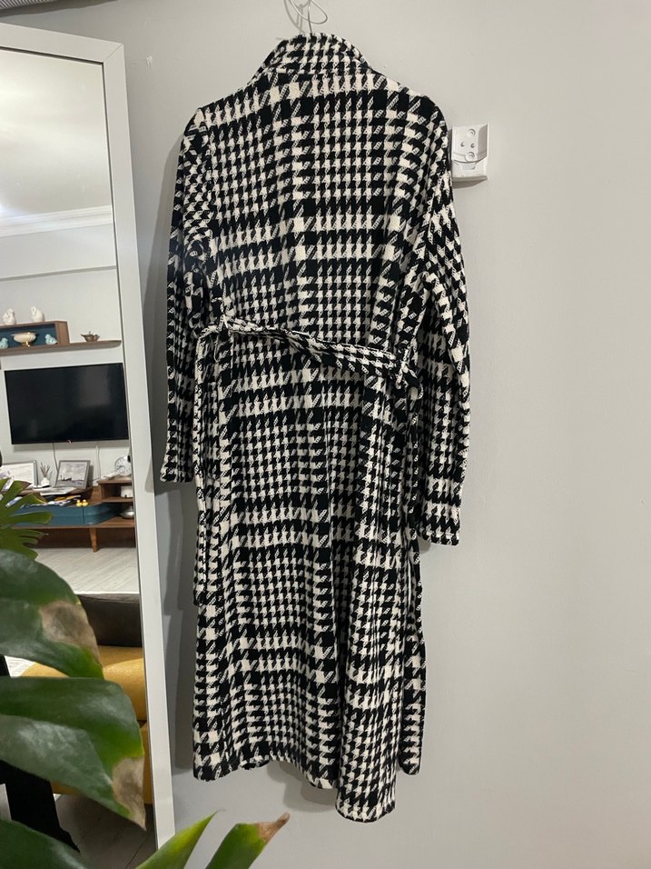 İnce kaban,dokulu trençkot - Görsel 3