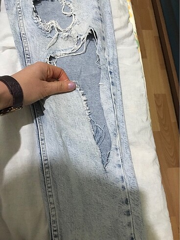 Yırtık Jean Pantolon - Görsel 5
