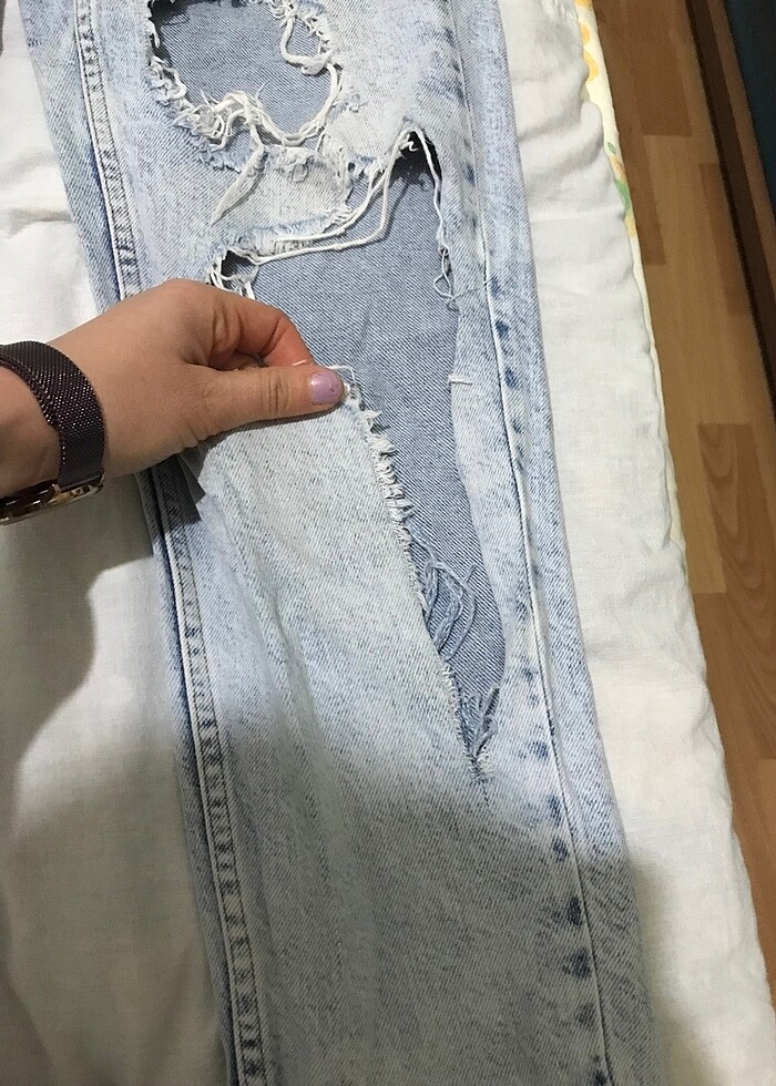 Yırtık Jean Pantolon - Görsel 5