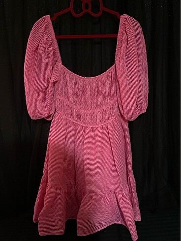 Pembe Elbise