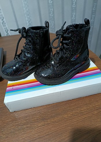 yurtdışı ürünü simli kız çocuk bot - Görsel 2