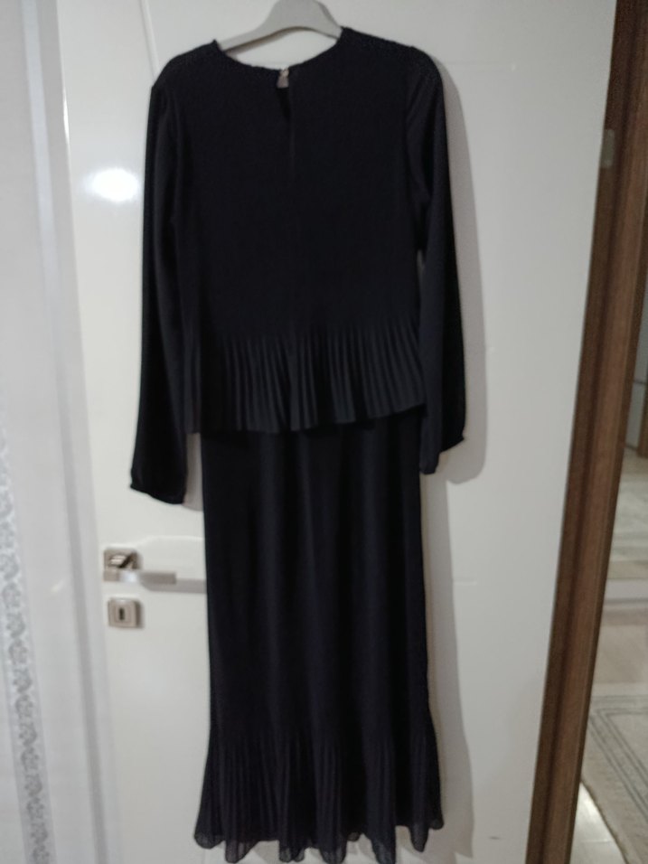 Siyah Piliseli Uzun Kollu şifon Elbise - Görsel 5