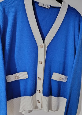 Mavi düğmeli Triko kadın hırka - Görsel 2