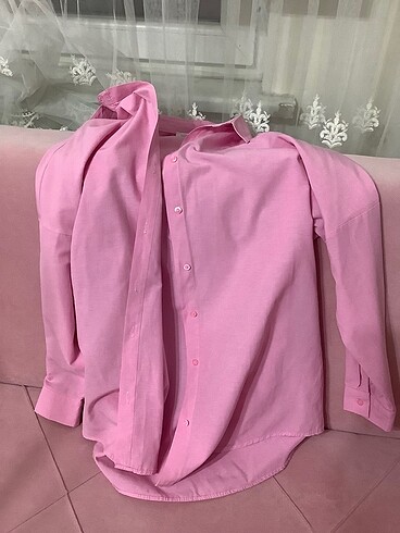 pembe gömlek