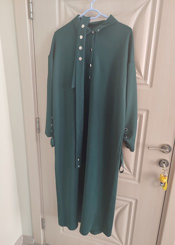 Düğmeli Yeşil Uzun Kadın Elbise - Görsel 3