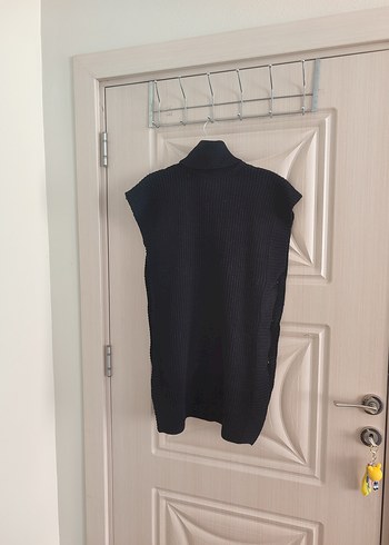 Düğmeli Siyah Boğazlı Kolsuz Triko Süveter - Görsel 4