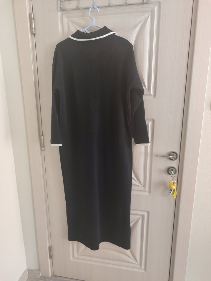 Siyah Uzun Kollu Düğmeli Kadın Elbise - Görsel 5