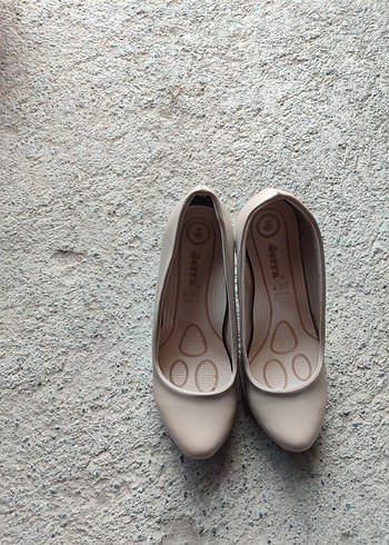 Bej Kadın Dolgu Topuklu ayakkabı - Görsel 4