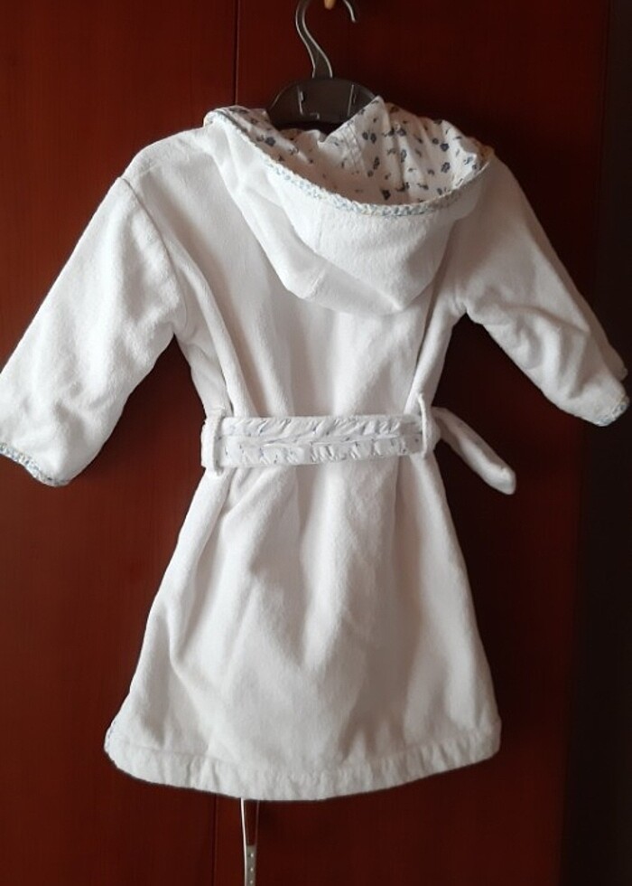 6 aydan 3 yasa kadar giyilen bornoz - Görsel 2