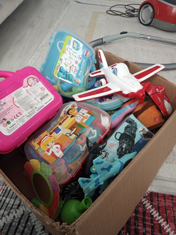 Renkli Karışık Oyuncak Kutusu - Görsel 3