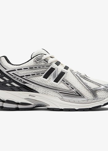 New Balance ürünü