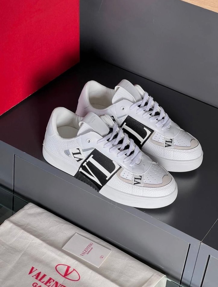 Valentino Garavani Beyaz Deri Sneaker — görsel 2/6