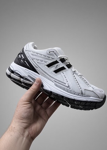 New Balance ürünü