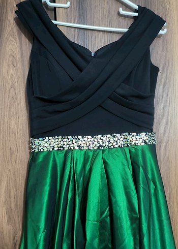 Parlak Yeşil Drapeli Uzun Abiye Elbise - Görsel 3