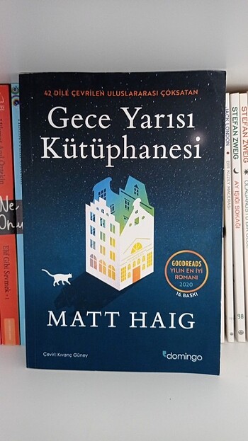 Gece yarısı kütüphanesi 