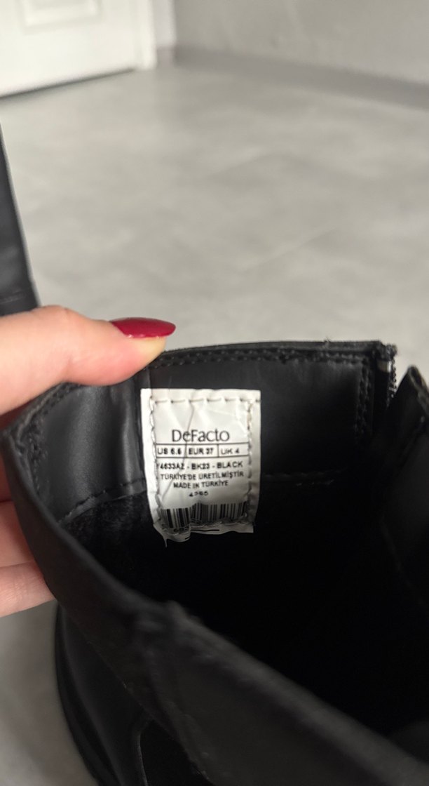 Siyah bot - Görsel 3