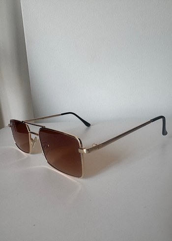 Rayban kahverengi camlı gold metal çerçeveli Kadın gözlüğü