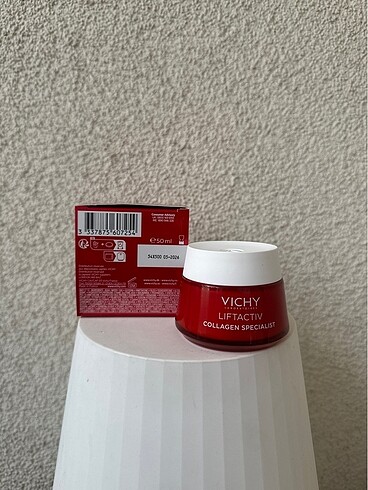 VICHY Vichy LIFTACTIV COLLAGEN SPECIALIST GÜNDÜZ KREMİ