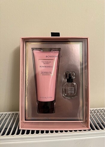 VICTORIA'S SECRET BEAUTY Bombshell hediye seti