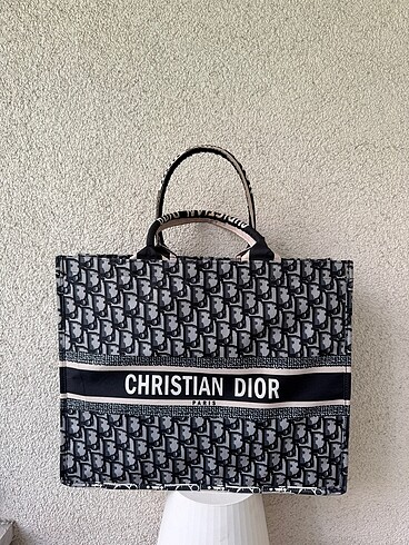 Christian dior siyah beyaz kol çantası