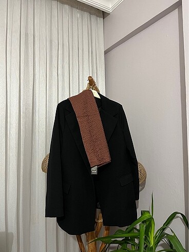 Eşarp hediyeli blazer ceket
