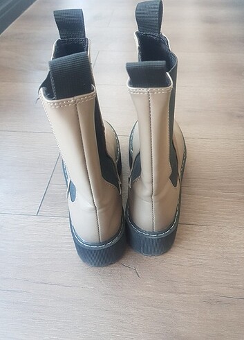 37 Beden camel Renk H&M deri bot 